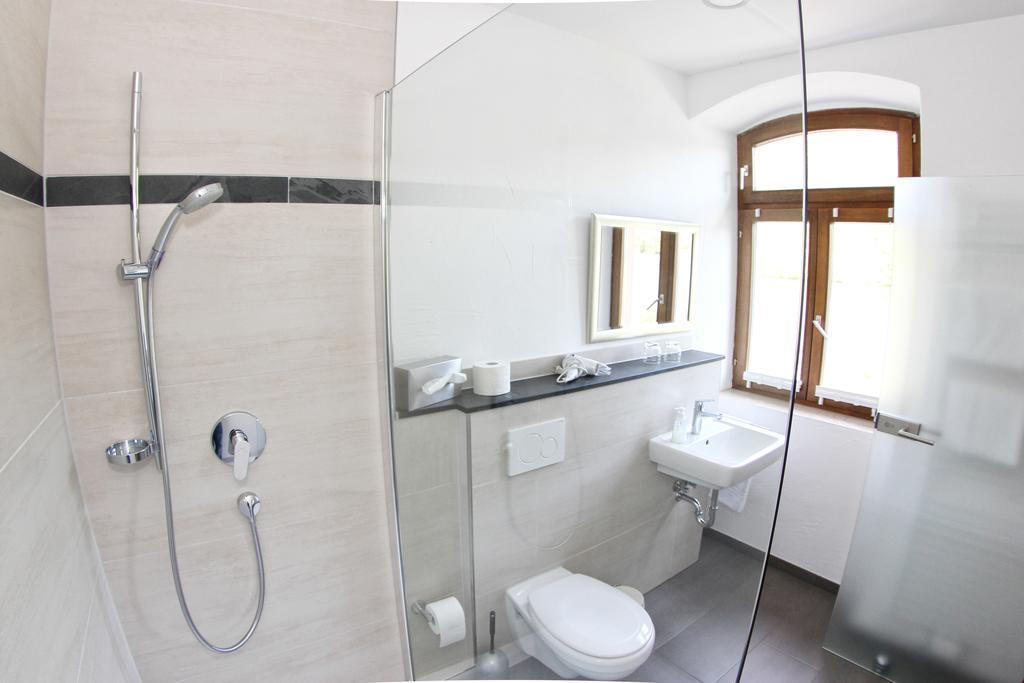 Hotel- Weingut- Moselloreley Piesport Habitación foto